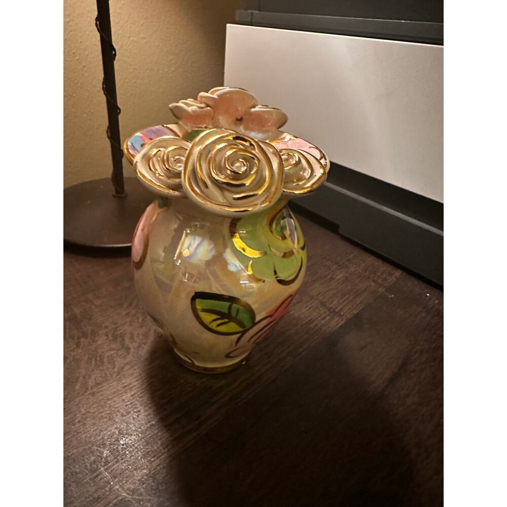 SIGNED MARY ROSE YOUNG PALE ROSES PINK  VASE - Picture 4 of 6